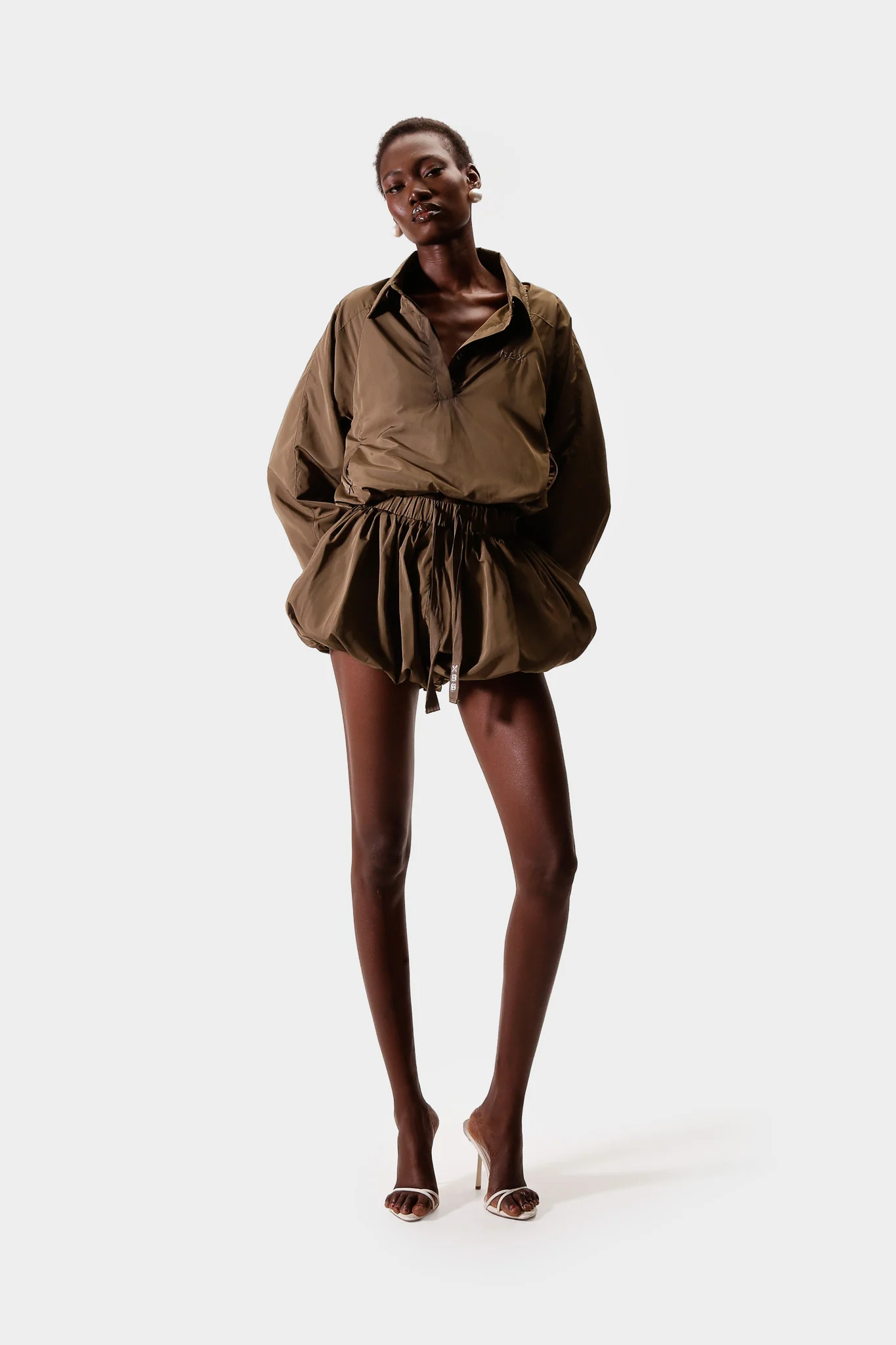 Windbreaker Balloon Short - Khaki - Image 5